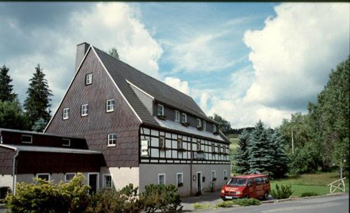 Gaststaette & Pension Alte Muehle Dorfchemnitz Exterior photo